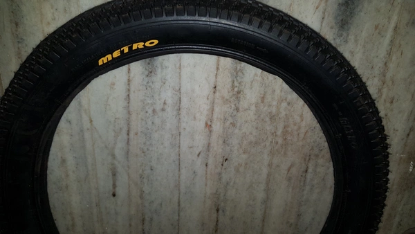 Metro Tyre 20×2.4 - Black, 20×2.4