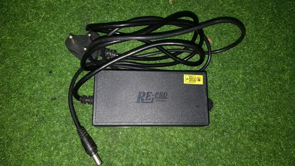 36v 7.5ah Cycle Charger  - Black, Normal