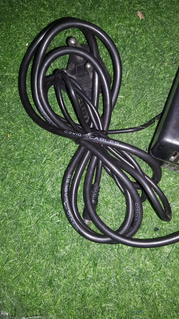 30v 5ah Lithium ion BATTERY charger  - Black, Normal