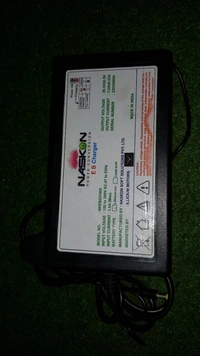 30v 5ah Lithium ion BATTERY charger  - Black, Normal