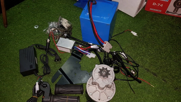 24v/250 Watt Cycle Side Motor Conversion Kit With 24v Lithium ion BATTERY  - Blake, Normal