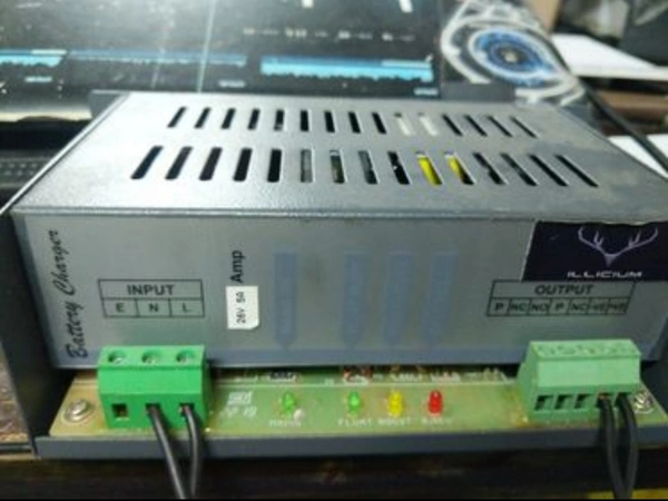 24v Lithium BATTERY Charger  - White, NORMAL