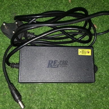 Lithium ion BATTERY Charger 