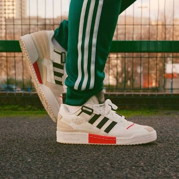 Adidas originals bad bunny - 45uk10