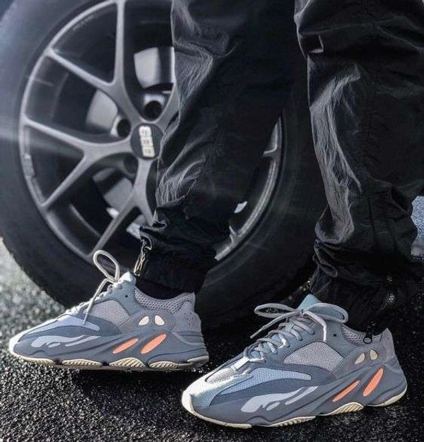 Yezzy 700 carbon shoes - 43