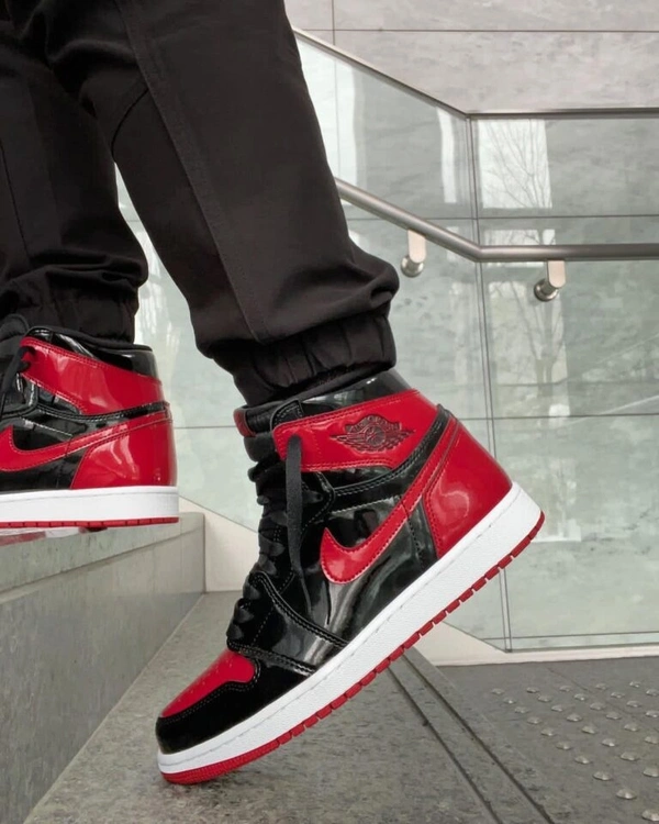 Air Jordan 1 Retro High ‘Patent Bred - 45uk10