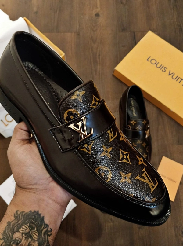 LV premium quality loafers - 41uk7