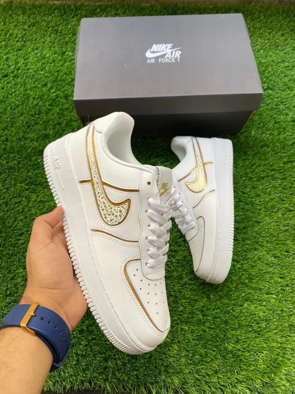 NIKE AIRFORCE - 40uk6