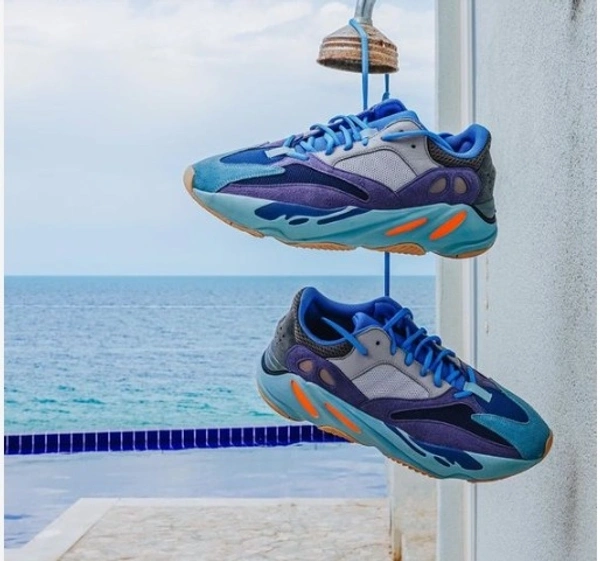 adidas Yeezy Boost 700 ‘Carbon Blue - 41uk7