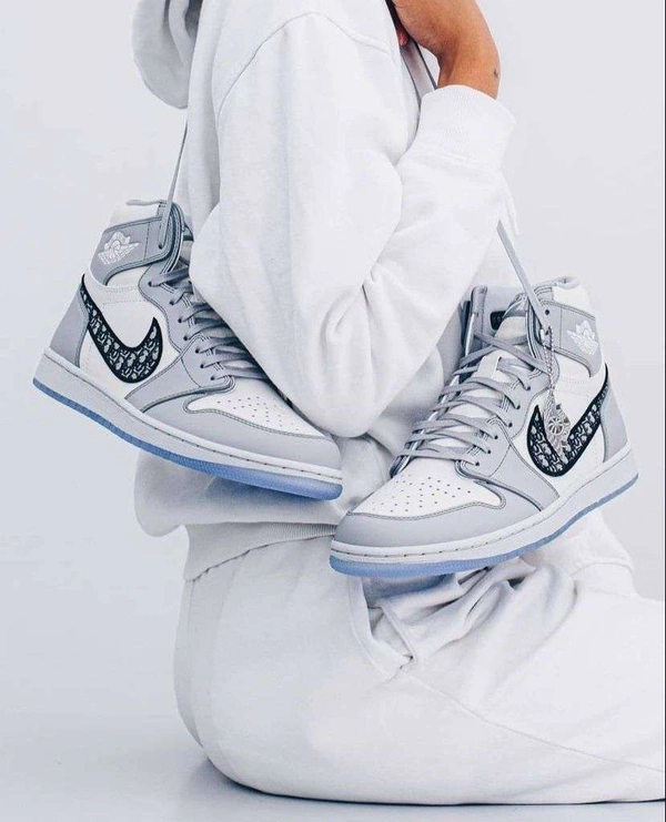 7A Replica Air jordan dior snekers for girls - 36uk3