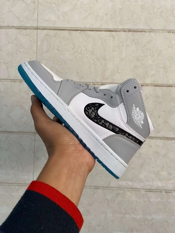 7A Replica Air jordan dior snekers for girls - 38uk5