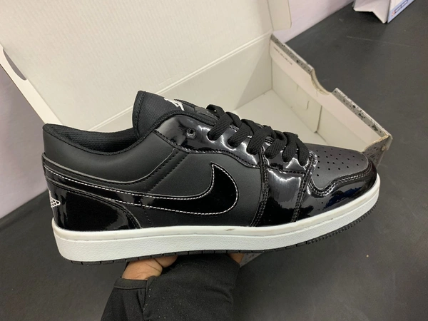 Jordan 1 low SE Concord panda - 42uk8