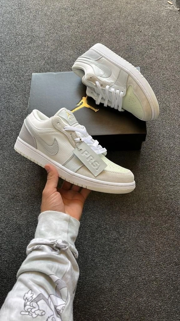 Jordan 1 low shoes  - 42uk8