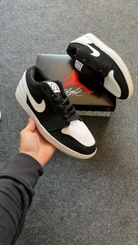 Jordan 1 low shoes  - 42uk8