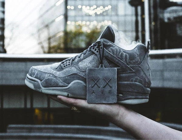 kaws jordan 4 top 10A quality - 44uk9