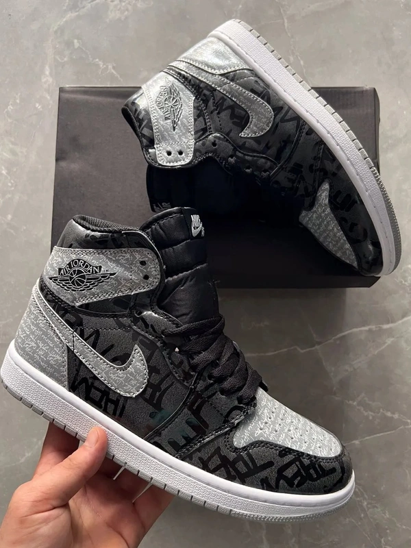 Nike Air Jordan 1 Rebellionaire - 41uk7