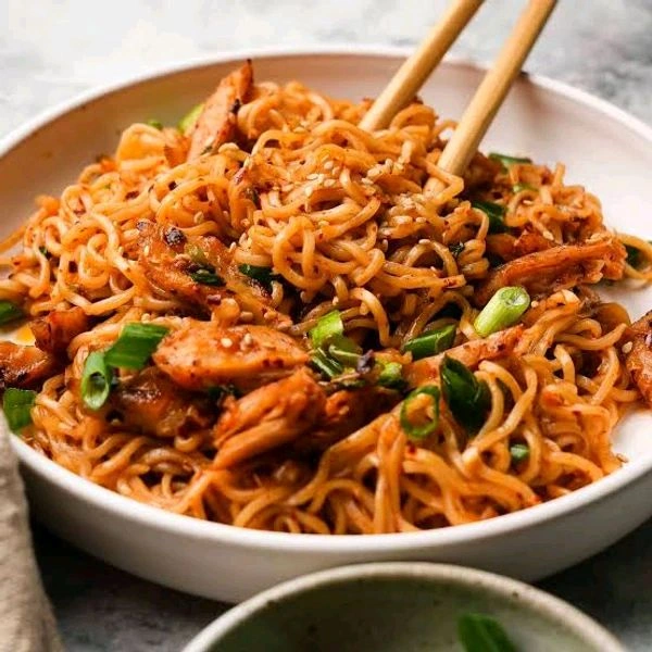 Chicken Noodles   | DHAVANIGA