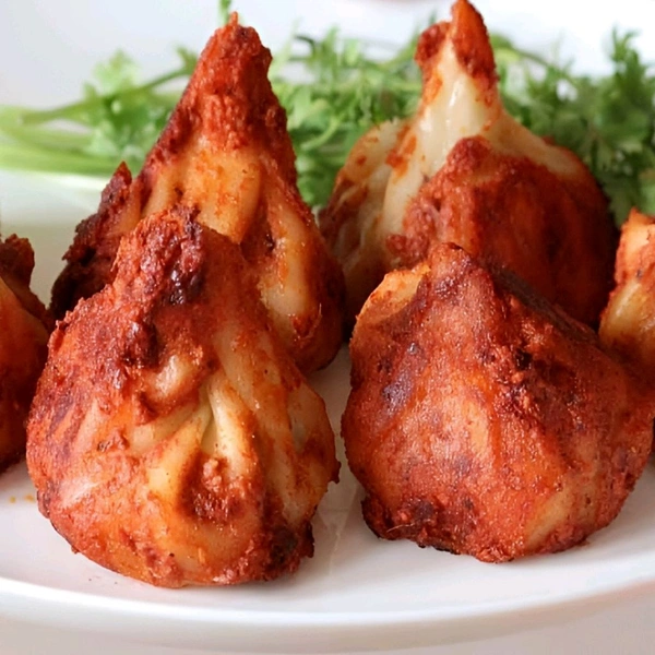 Chicken Tikka Momos ( 6 Pcs )  |URBAN KITCHEN 