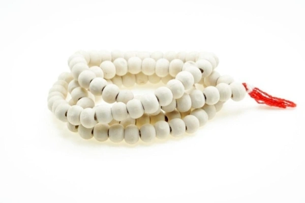 Tulsi Beads Mala for Jaap / Pooja Mala/ Necklace chain Off White Color For man / women Wood Chain Set