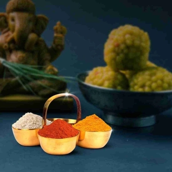 4 Bowl Holder Patra Brass