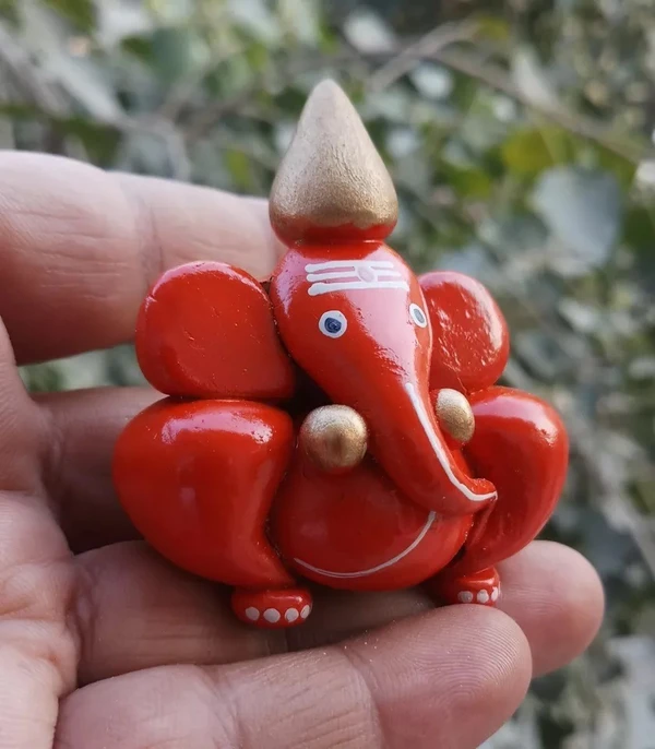 Supari Ganesh ( 2x 2 inches) பாக்கு கணபதி விக்ரகம்