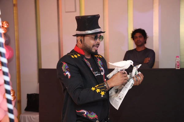 Magician for Kid's Birthday Party  - Multicolour