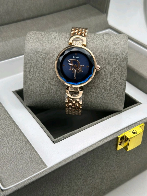 Dior Ladies ||quartz Machinary |7A Quality |Luxurybrandzone 