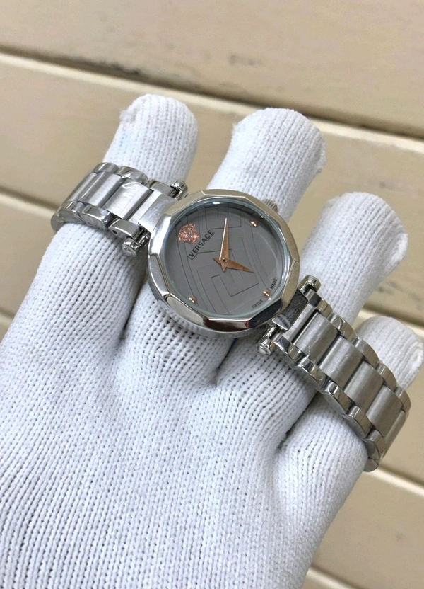 Versace (Quartz) Luxurybrandzone