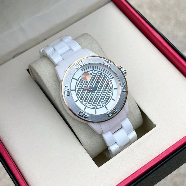 Movado.| 7AA.    |Quartz.   |Luxurybrandzone |