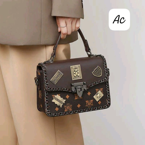 MOSCHINO EUROPE.   | Ladies  Bags.  |  Luxurybrandzone |