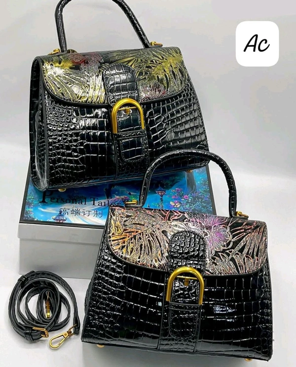 VERSACE. | Ladies Bags.  |Luxurybrandzone |