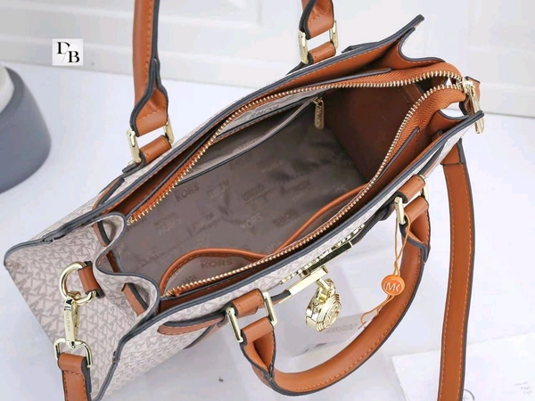 Michael Kors. | Ladies Bags.|   Luxurybrandzone |