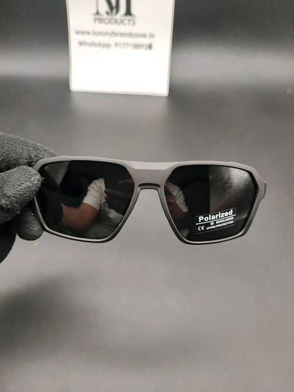 Prada|Polarized |Premium Quality |UV Protected |Luxurybrandzone 