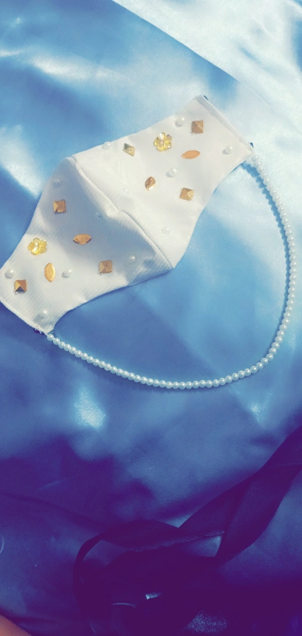 Spk "Pearl Embellished luxury cotton silk pearl chained mask" - White, Customized