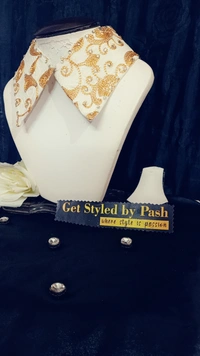 Product Feature:Item Type: Detachable Fashion Luxury CollarMaterial:  Fine Japanese SatinColor: Black n GoldSize :Neck Circumference: 16.5- 18 inchWidth:  2.8 inchOrder processing time : 2-3 working days and after that the collar will be dispatched.High quality, safe material and offers you comfortable feeling. What's more, the modern vogue design will add a unique charm to you.Pac - No Wash N Dry Clean, White Rock, Get Luxury Scrunchie Gift Free!