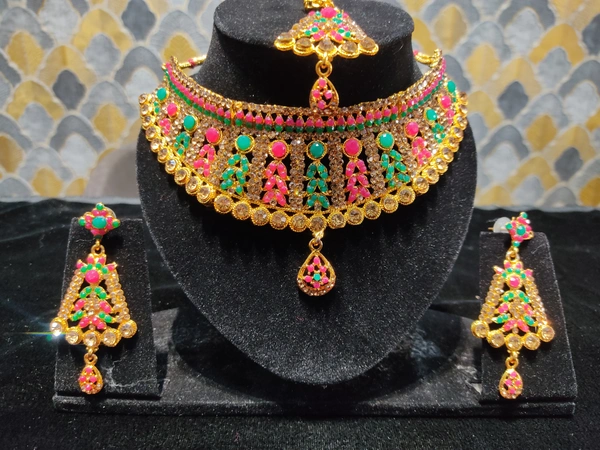 BEAUTIFUL KEMP STONE GOLD CHOKER NECKLACE SET - Shipping Cost Extra
