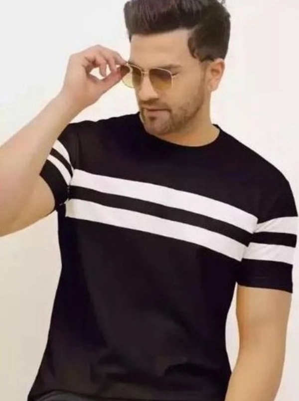 Men Solid Tshirt - Black, 40