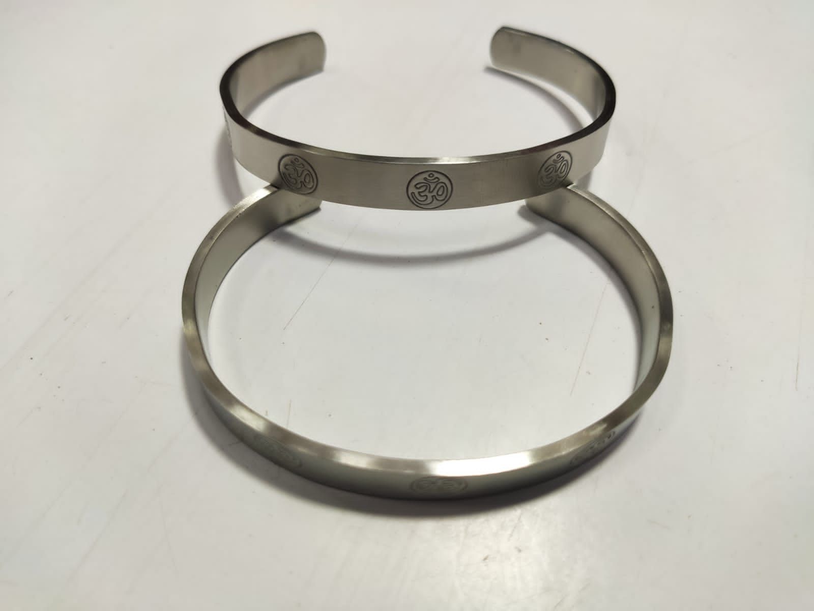 Manufacturer of Silver 925 silver micro om designed gents bracelet |  Jewelxy - 129710