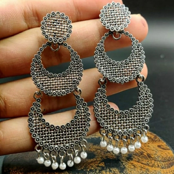 Silver Earing White Small Beads