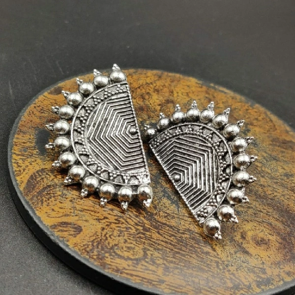 Semi Circle Earing Silver