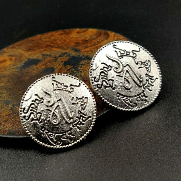 Silver Circle Shpe Ma Desing Earing