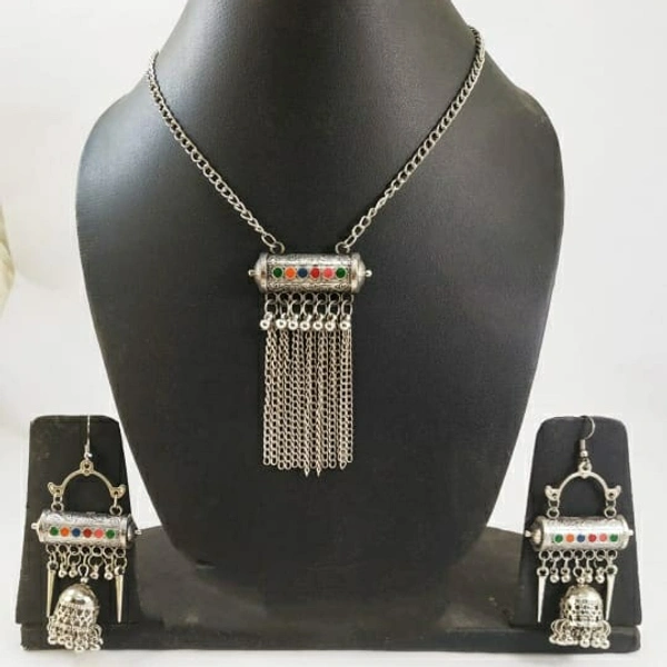Silver Oxidized Neckpeice With Earing