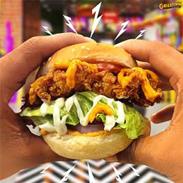(Grill Inn) Crispy Paneer Burger