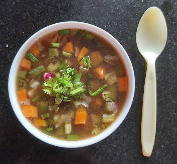 (De Medrid) Veg Hot & Sour Soup