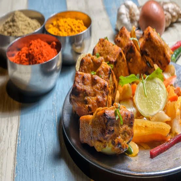 (De Medrid) Paneer Achari Tikka
