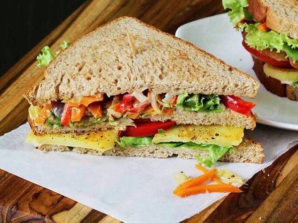 (De Medrid) Veg Club Sandwich