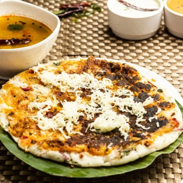 (Halwai'z) Cheese Uttapam