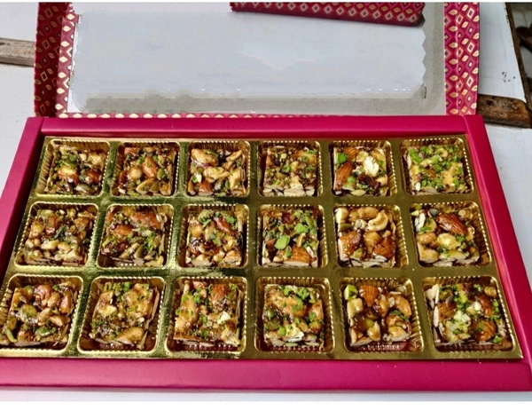 Dryfruit Pak 18pc - India, Non Returnable