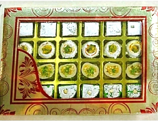 UNO TOUCH  Fancy Sweets 24pc - India, Non Returnable, 18pc