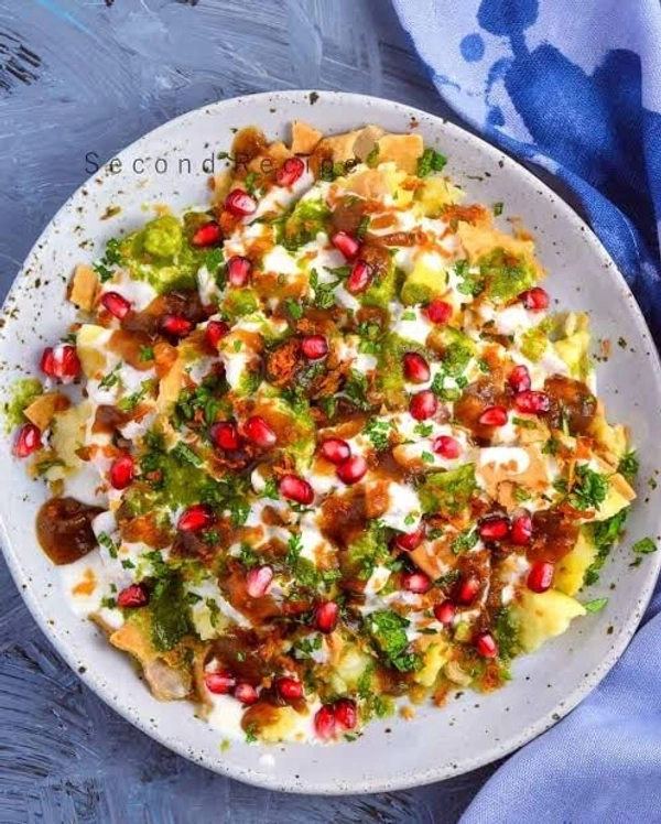 Falhari dahi papdi chaat
